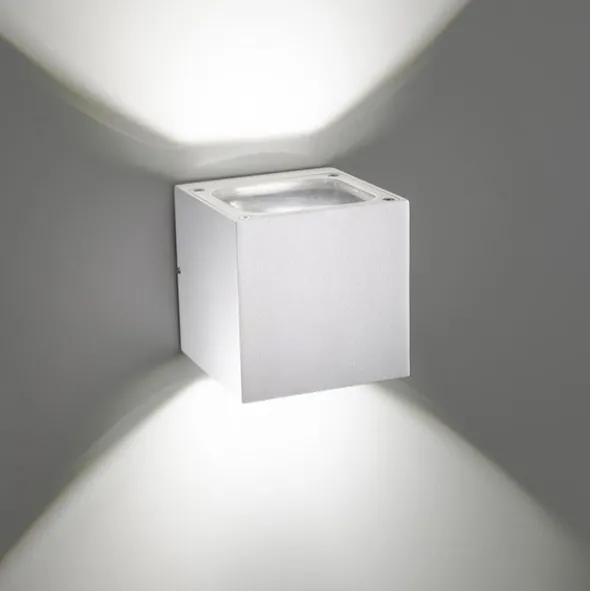 Sole applique a LED quadrata